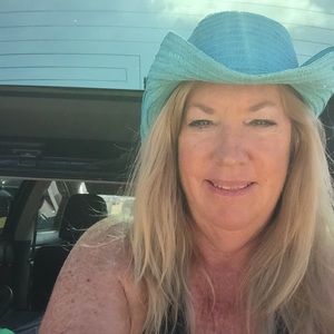 Meet your Posher, Justine